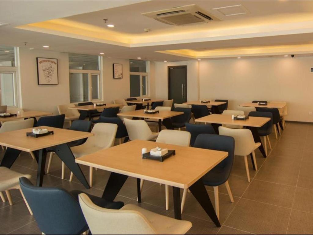 Hanting Hotel Shenzhen Nanshan Metro Station Exterior photo